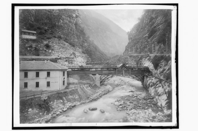 Diveriaschlucht umn 1900 beim Bau der Simplonbahn